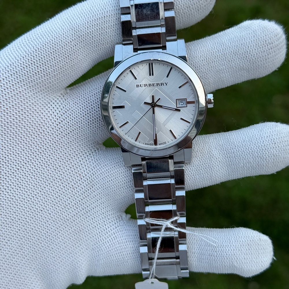 Burberry Silver Watch  Dial Men's Watch - Picture 7 of 10